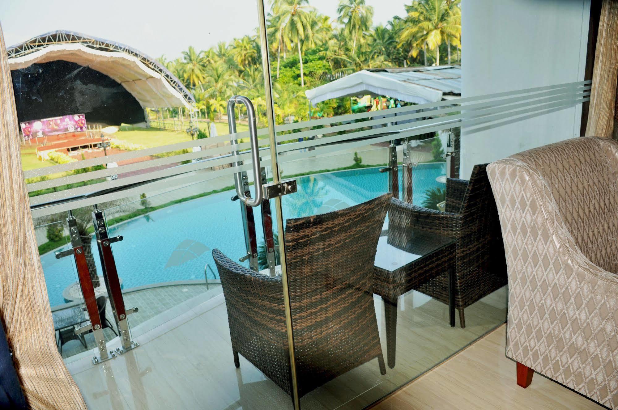 Vettutura Lake Palace Trivandrum מראה חיצוני תמונה