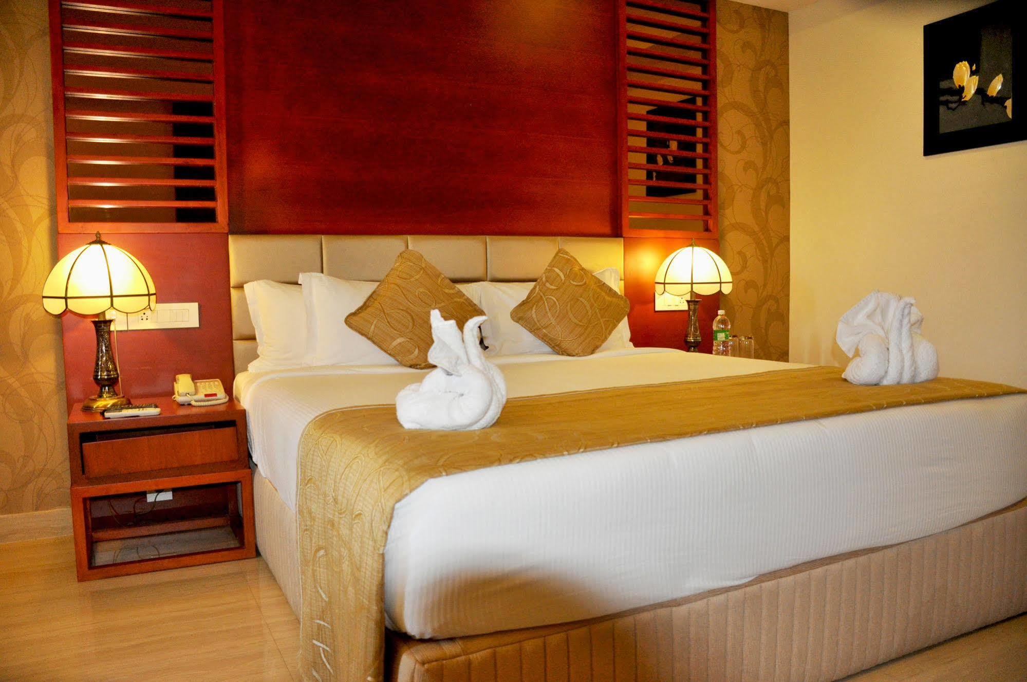 Vettutura Lake Palace Trivandrum מראה חיצוני תמונה