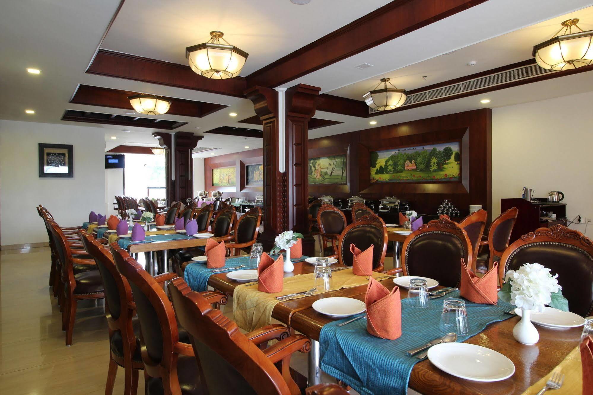 Vettutura Lake Palace Trivandrum מראה חיצוני תמונה
