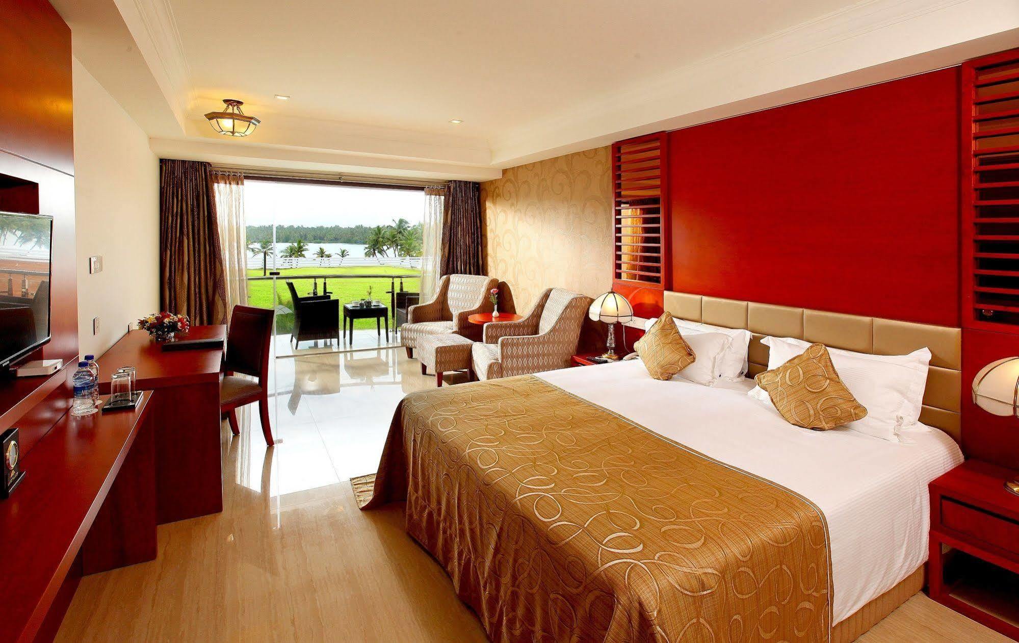 Vettutura Lake Palace Trivandrum מראה חיצוני תמונה